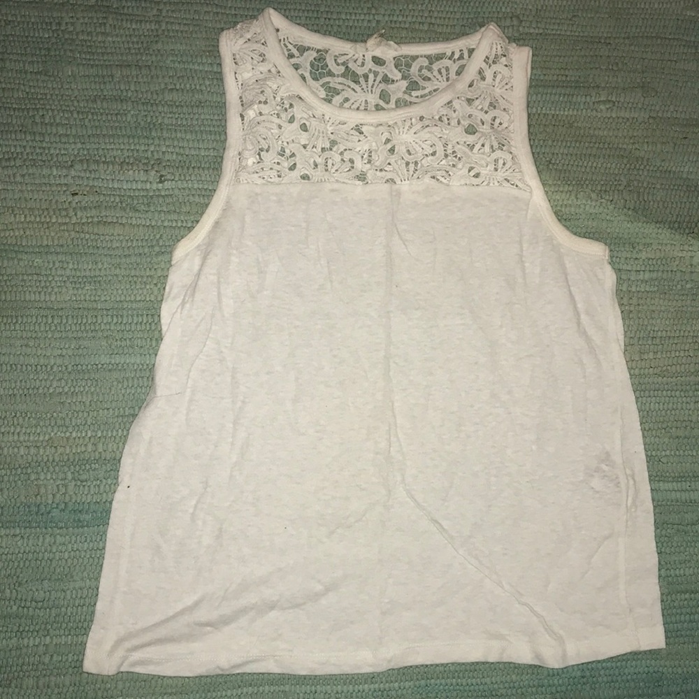White floral detailed tank